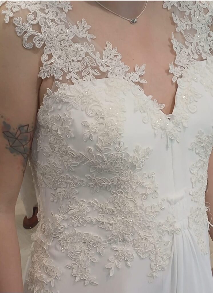 scollatura per seno abbondante vestiti sposa curvy